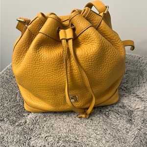 EUC Vintage Dooney & Bourke Bucket Bag